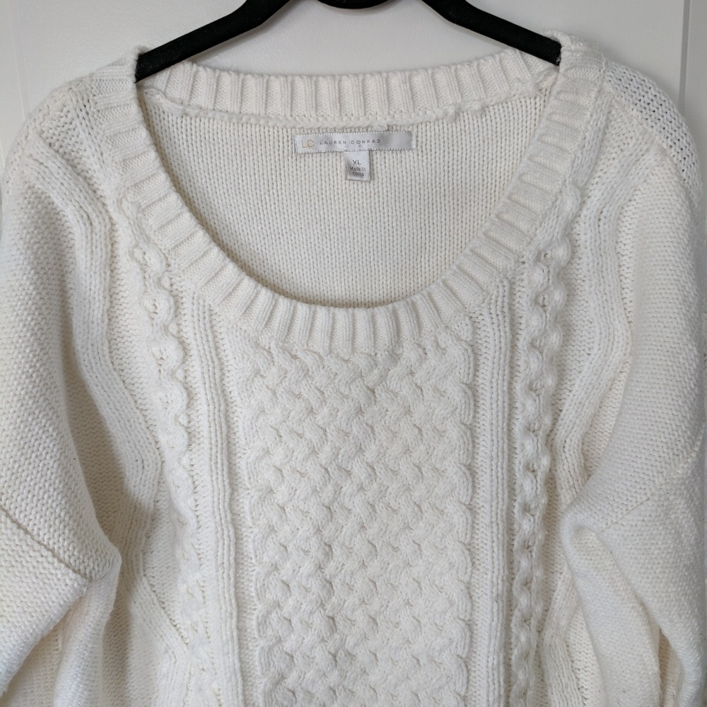 ⭐Soft Cable Chunky Knit Ivory White Sweater - Picture 7 of 8